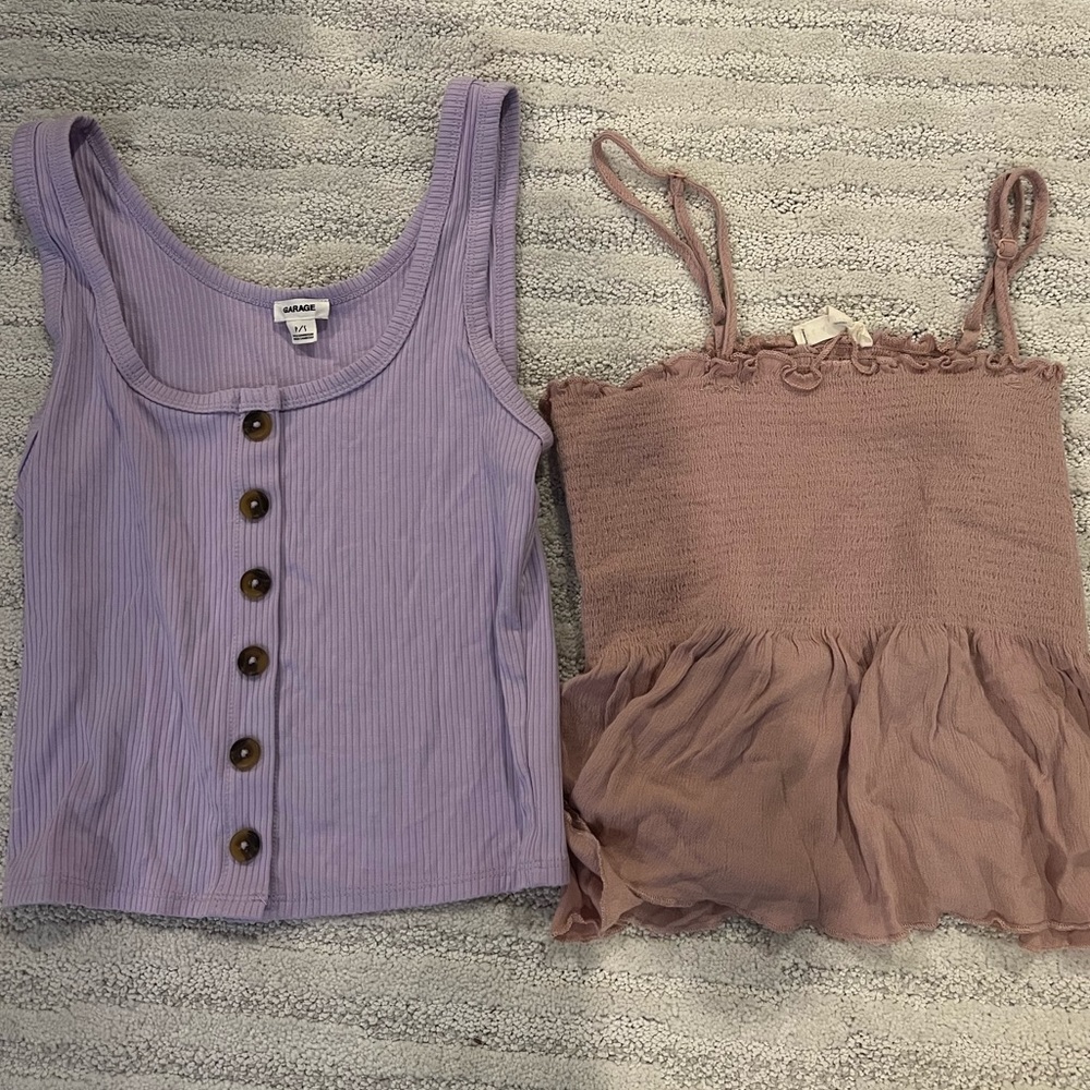 2 crop tops 🫶🫶